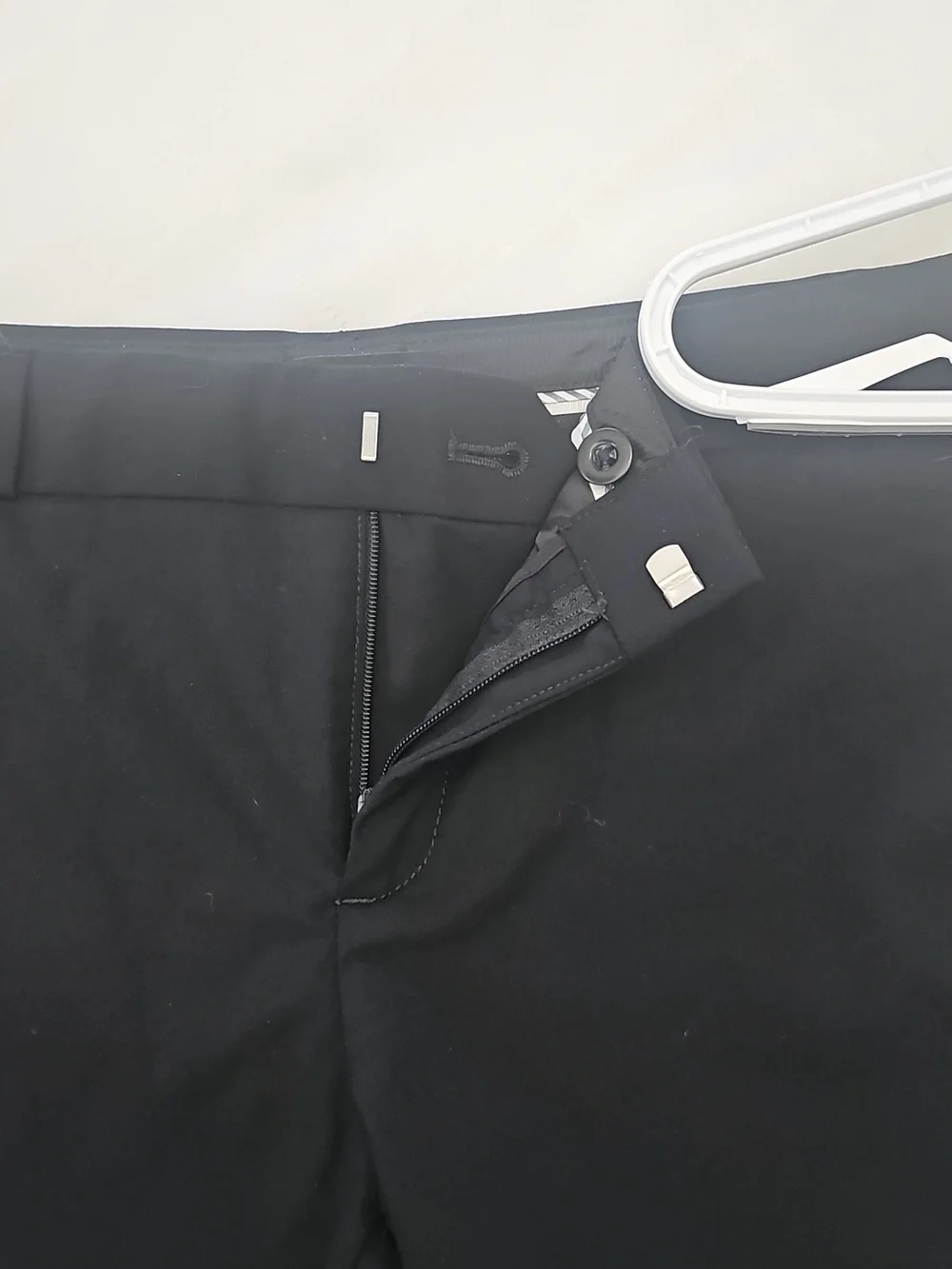 Banana Republic Black Chinos - Slim Classic Womens Work Pants. Size 2 - Picture 11 of 11